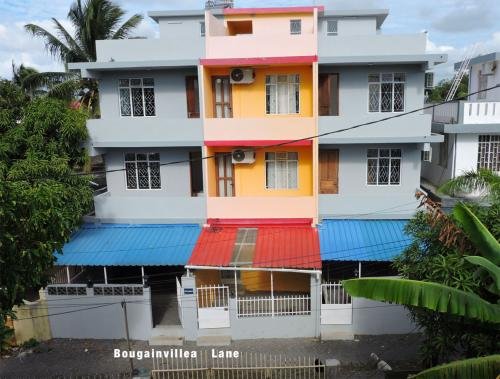 Middle Unit: Front View on Bougainvillea Lane